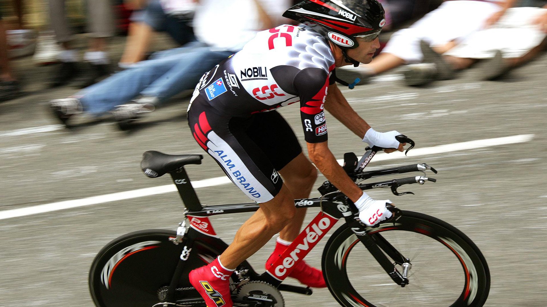 跨越时空的篮球对话，当湖人力克江苏队，哈登带队取胜